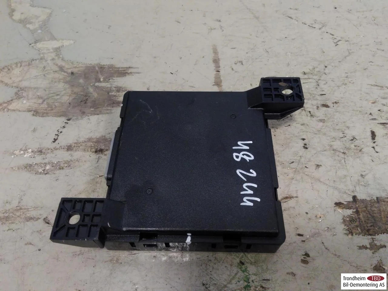 Xpeng P7 2022- Control unit, other view 3