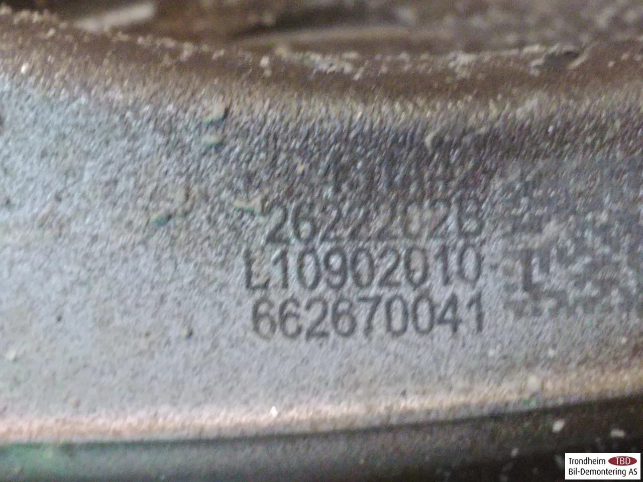 Mg MG4 EH32 2023- Stub axle carrier, left front view 3