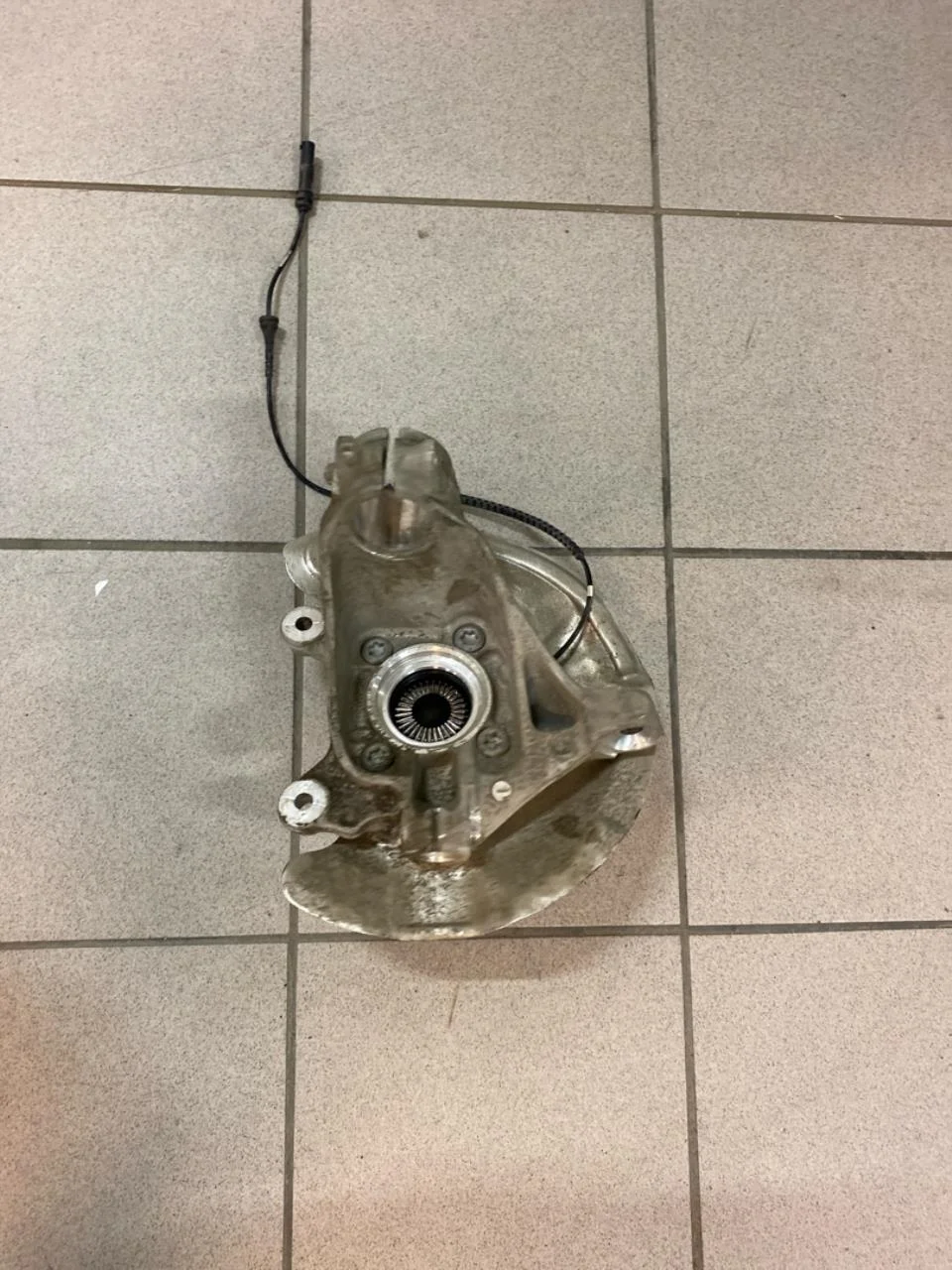 Mini MINI ONE/COOPER 3DR F56 2014-24 Front right steering knuckle view 2