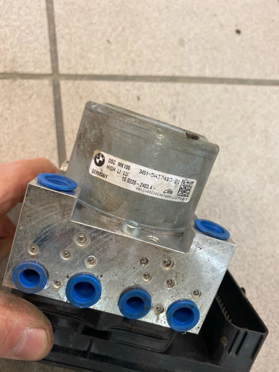 Mini MINI ONE/COOPER 3DR F56 2014-24 ABS hydraulic unit view 2