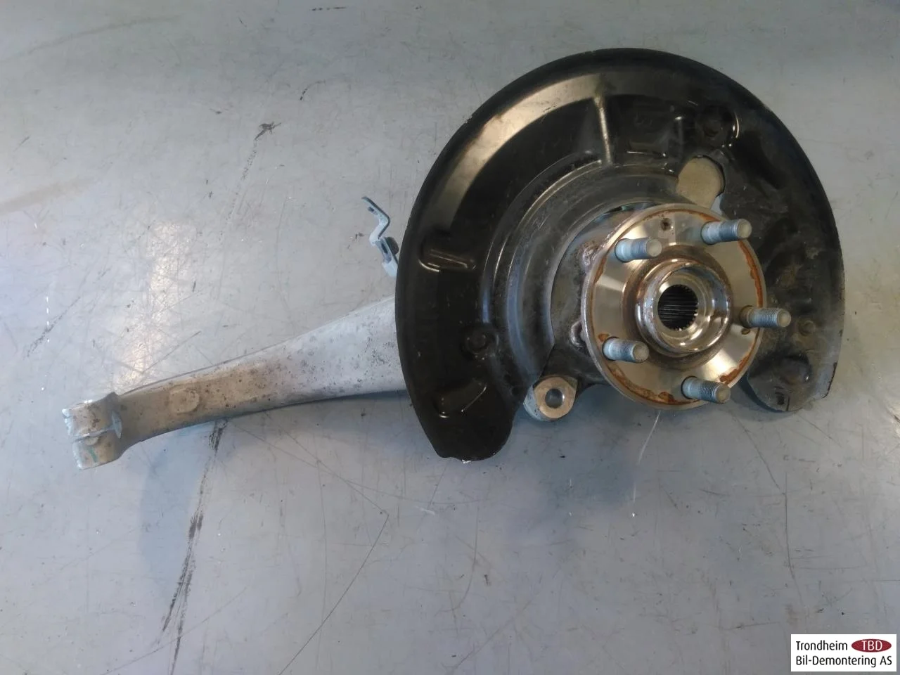 Xpeng P7 2022- Front right steering knuckle