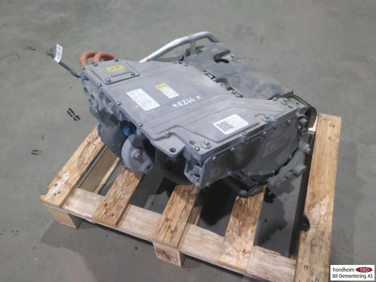 Xpeng P7 2022- Elektromos motor, első nézet 2
