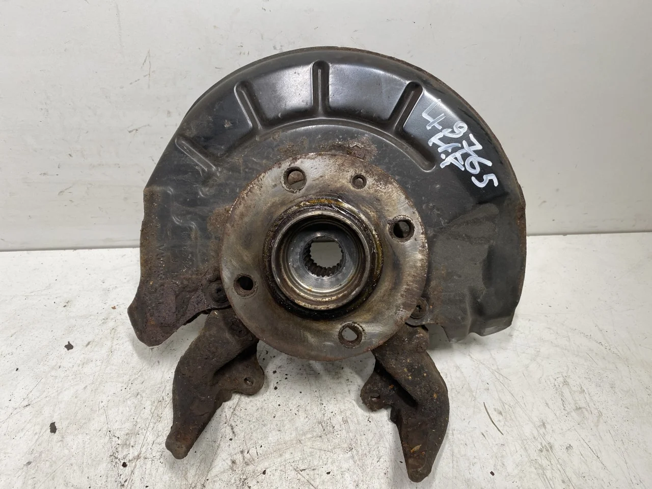 Volkswagen UP!, E-UP! Front right steering knuckle