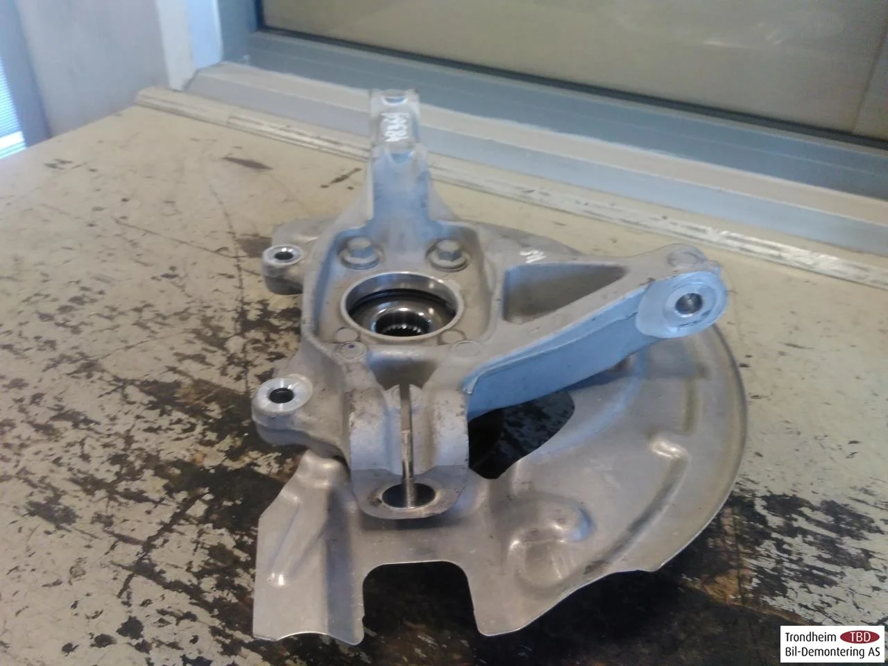 Ford MUSTANG MACH-E 2021- Front right steering knuckle