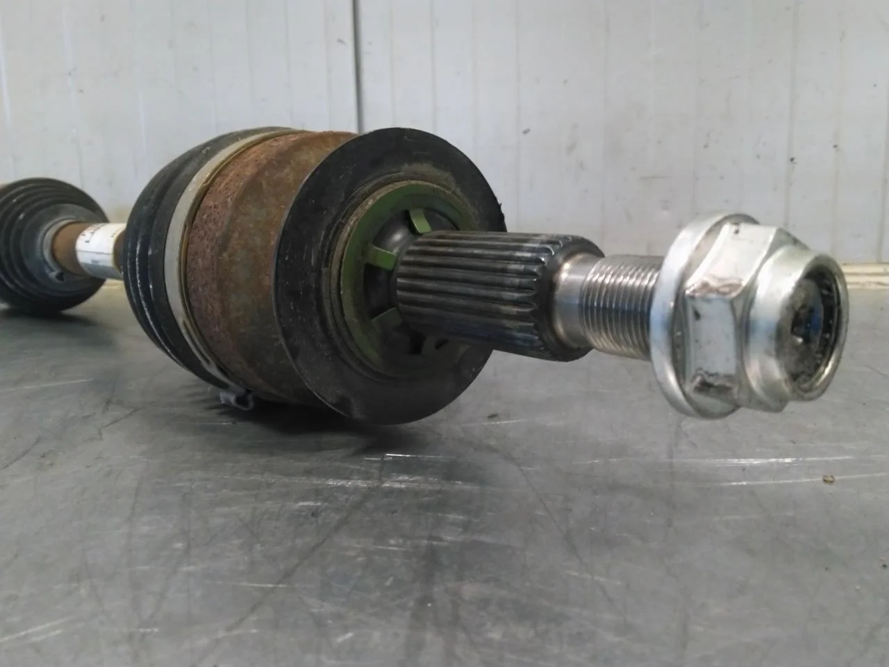 Ford MUSTANG MACH-E 2021- Rear right driveshaft view 2