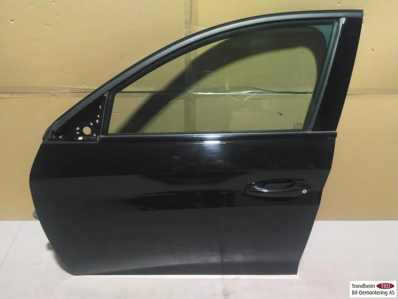 Peugeot 208/E-208 2020-> Ajtó, 4 ajtós, első, bal