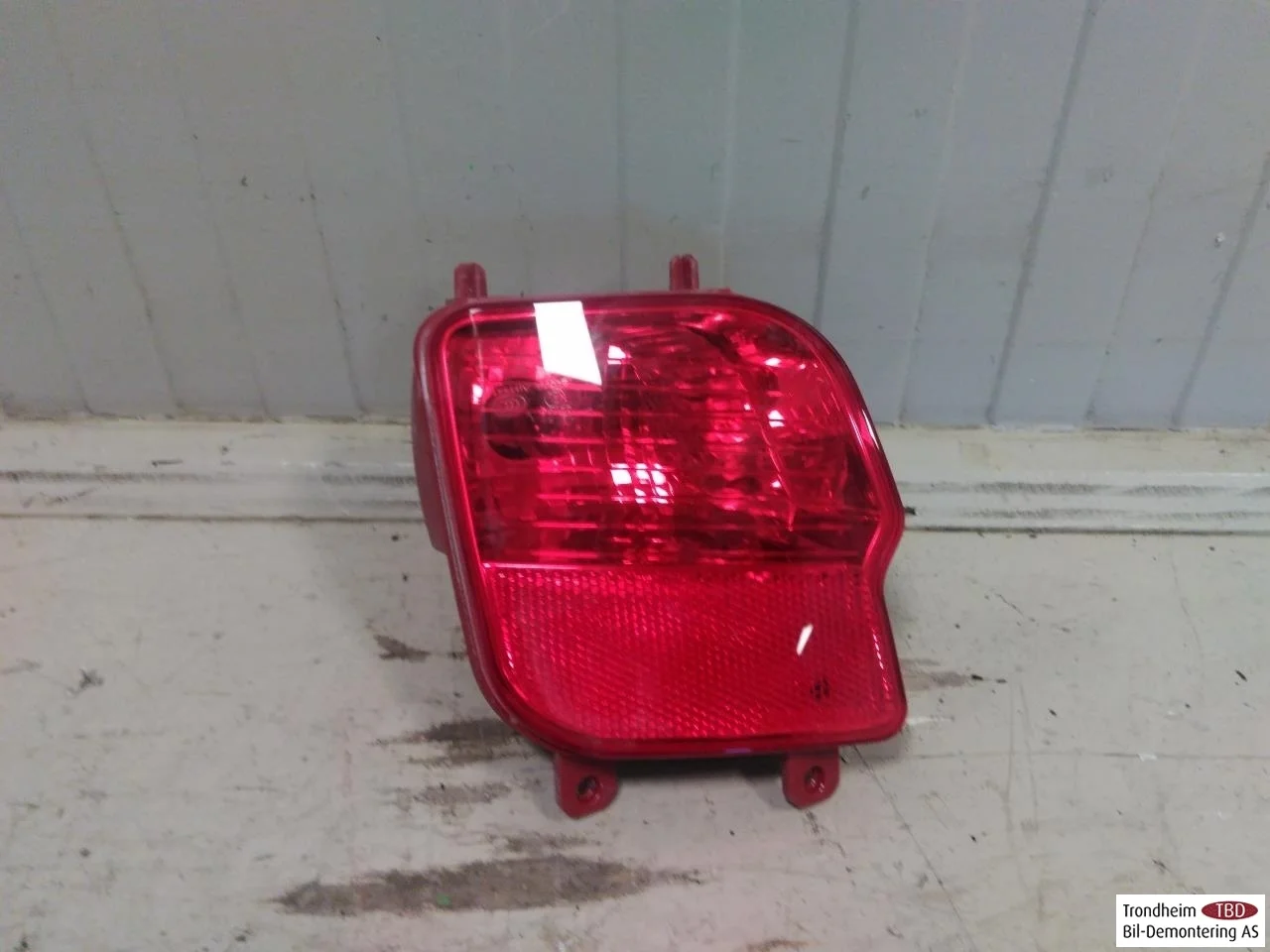 Peugeot 2008/E-2008 2020-> Tolatólámpa / ködlámpa