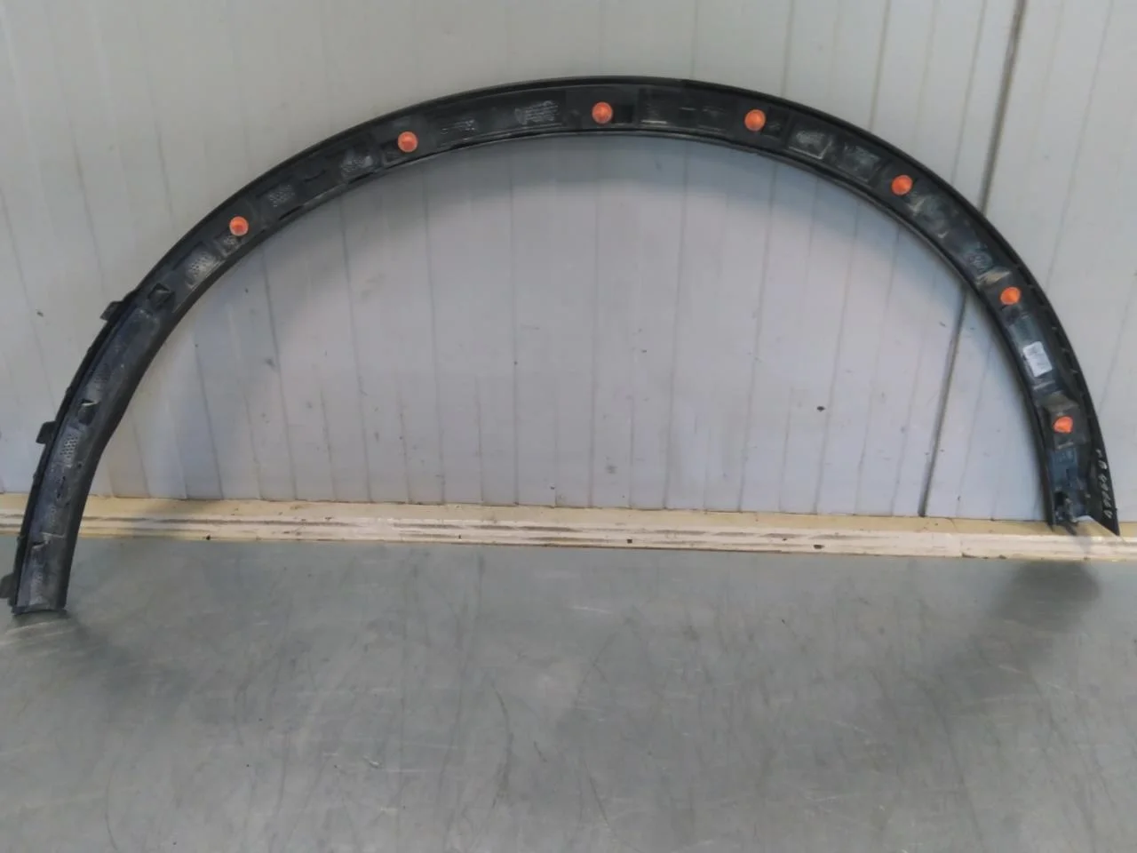 Polestar 2 2020- Wheel arch trim view 2