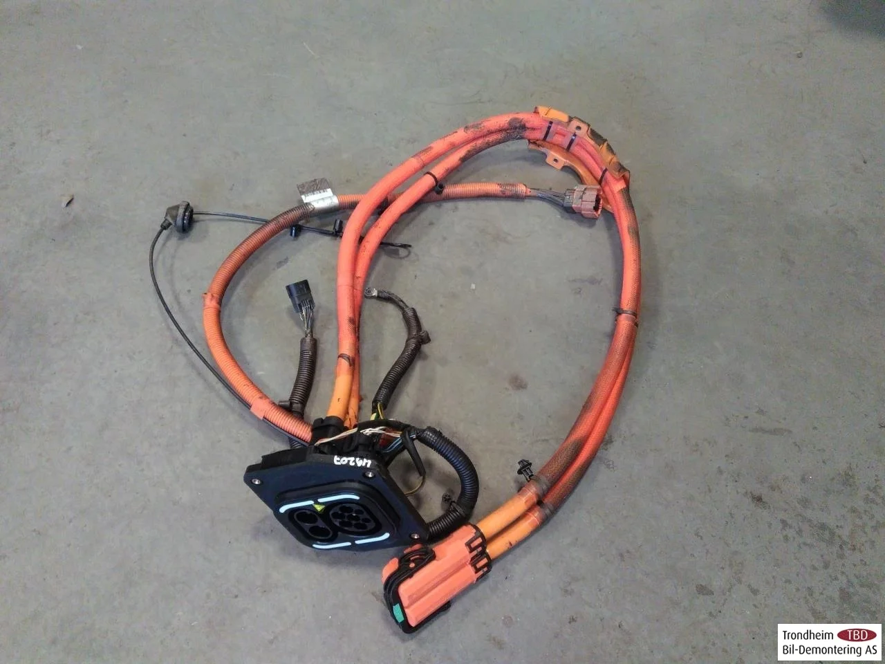 Mg MG4 EH32 2023- Capac port încărcare, electric / hibrid vedere 3