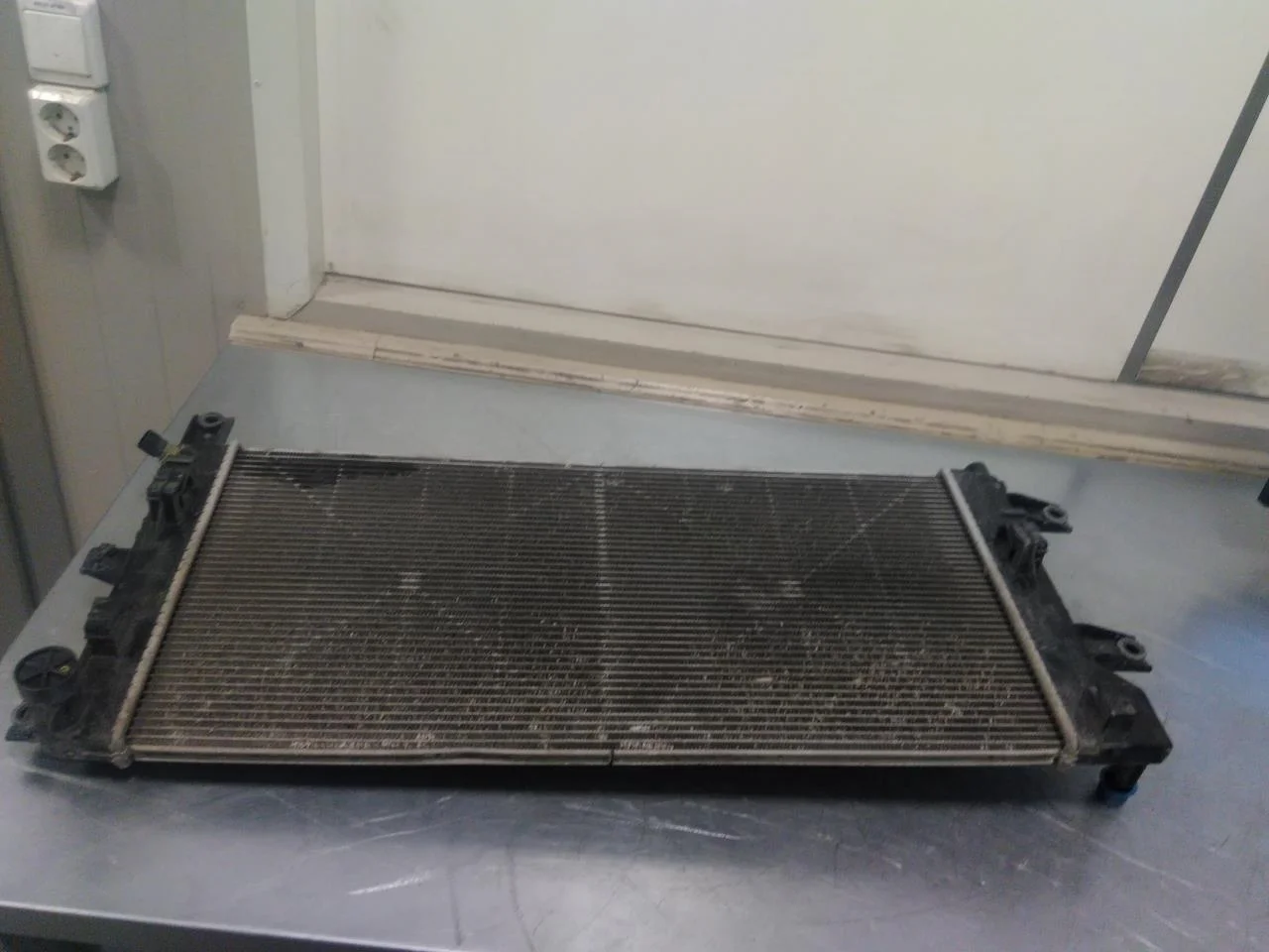 Nissan LEAF 2011-17 Radiator, automatic transmission view 2