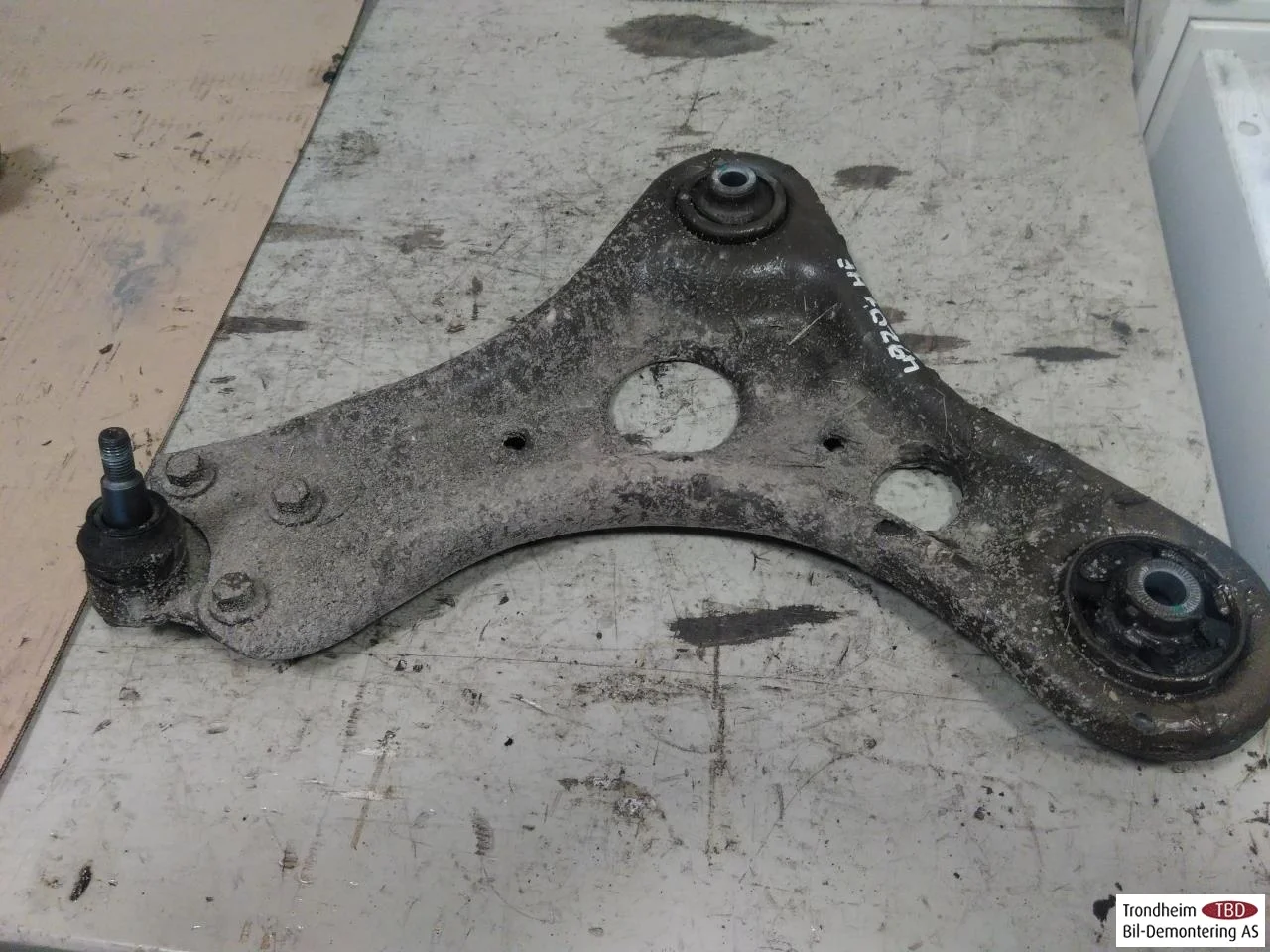 Mg MG4 EH32 2023- Braț suspensie, dreapta față