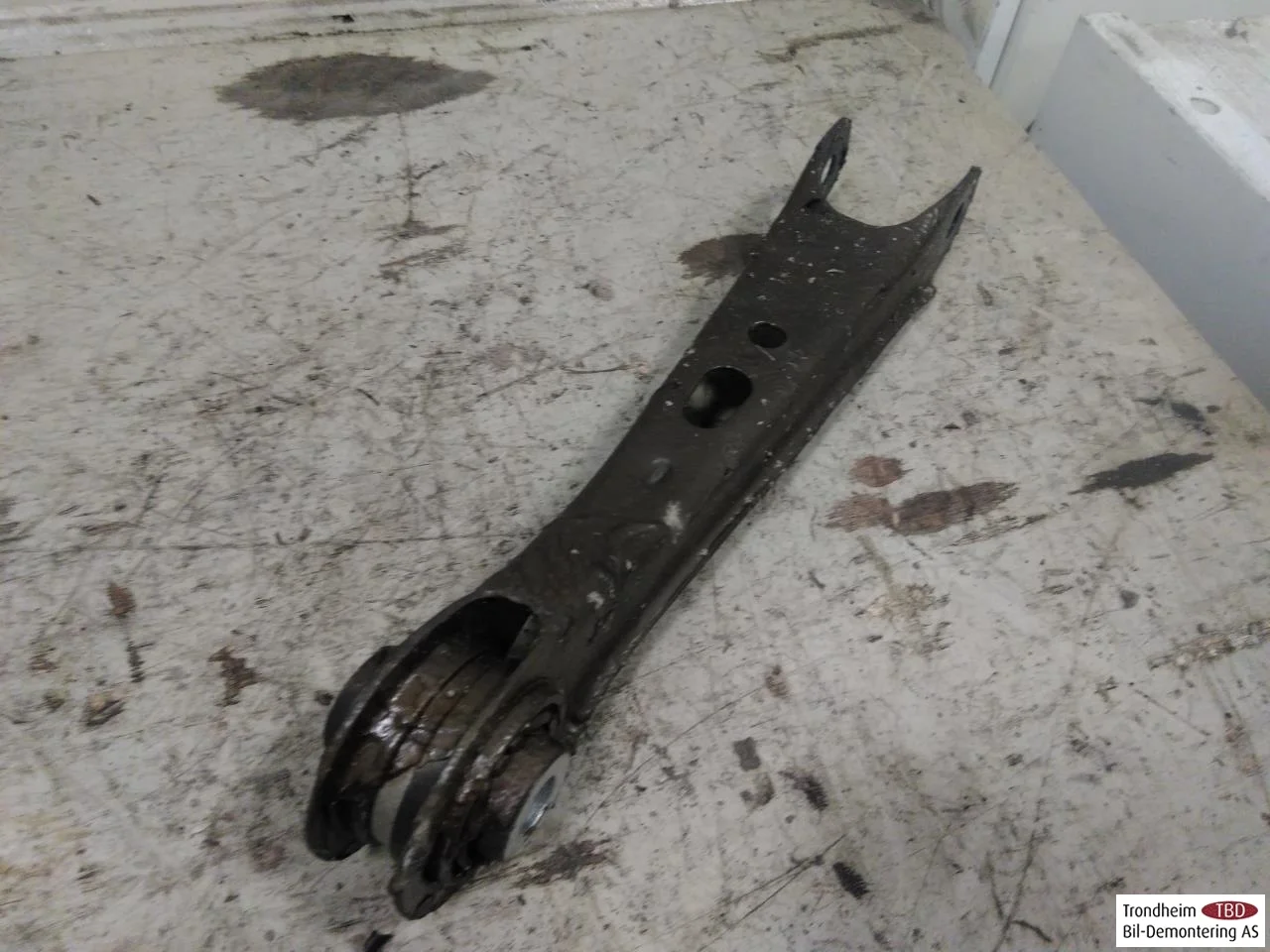 Mg MG4 EH32 2023- Braț suspensie, dreapta spate vedere 3