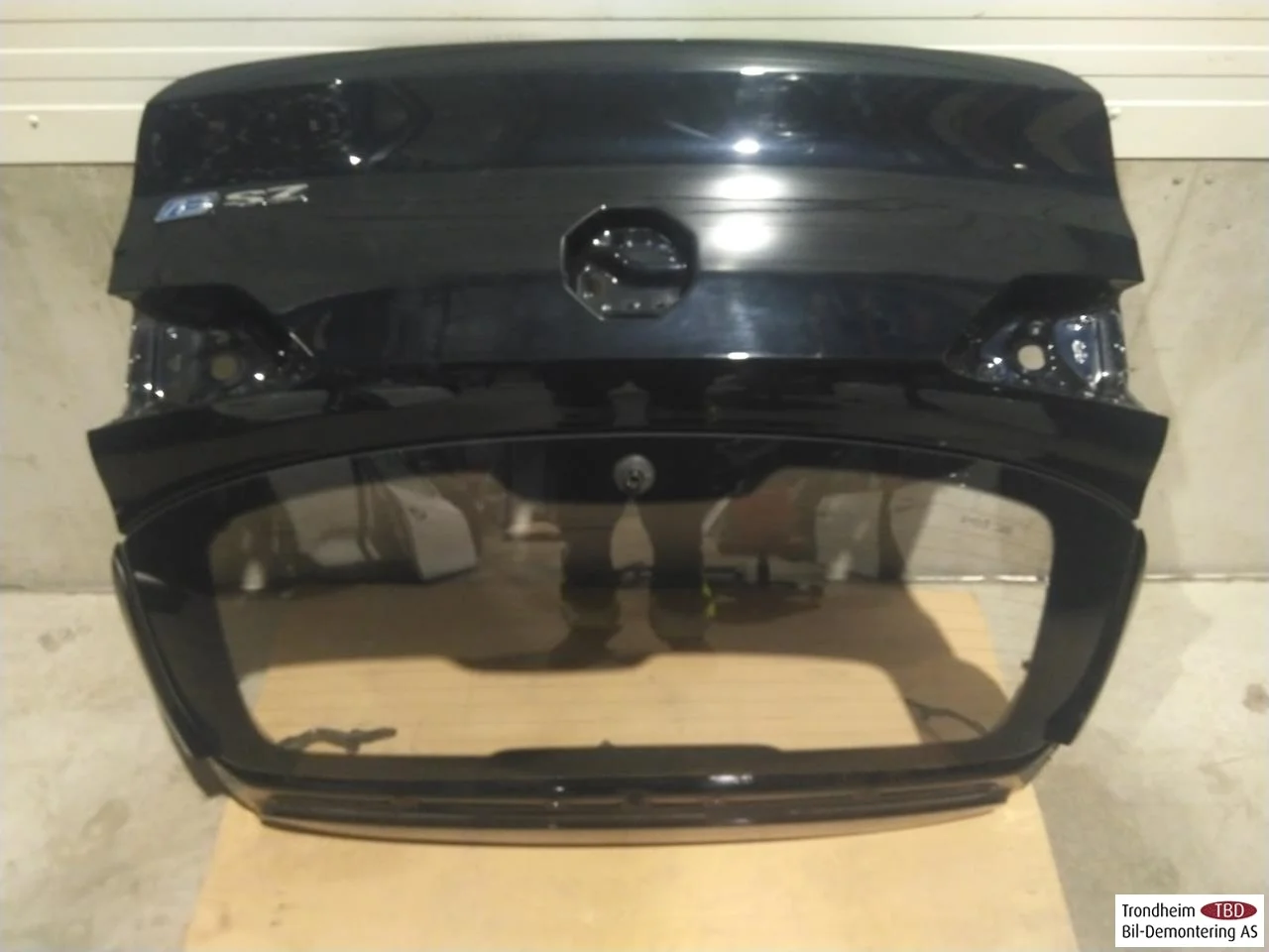 Mg ZS EV 2020- Tailgate, estate