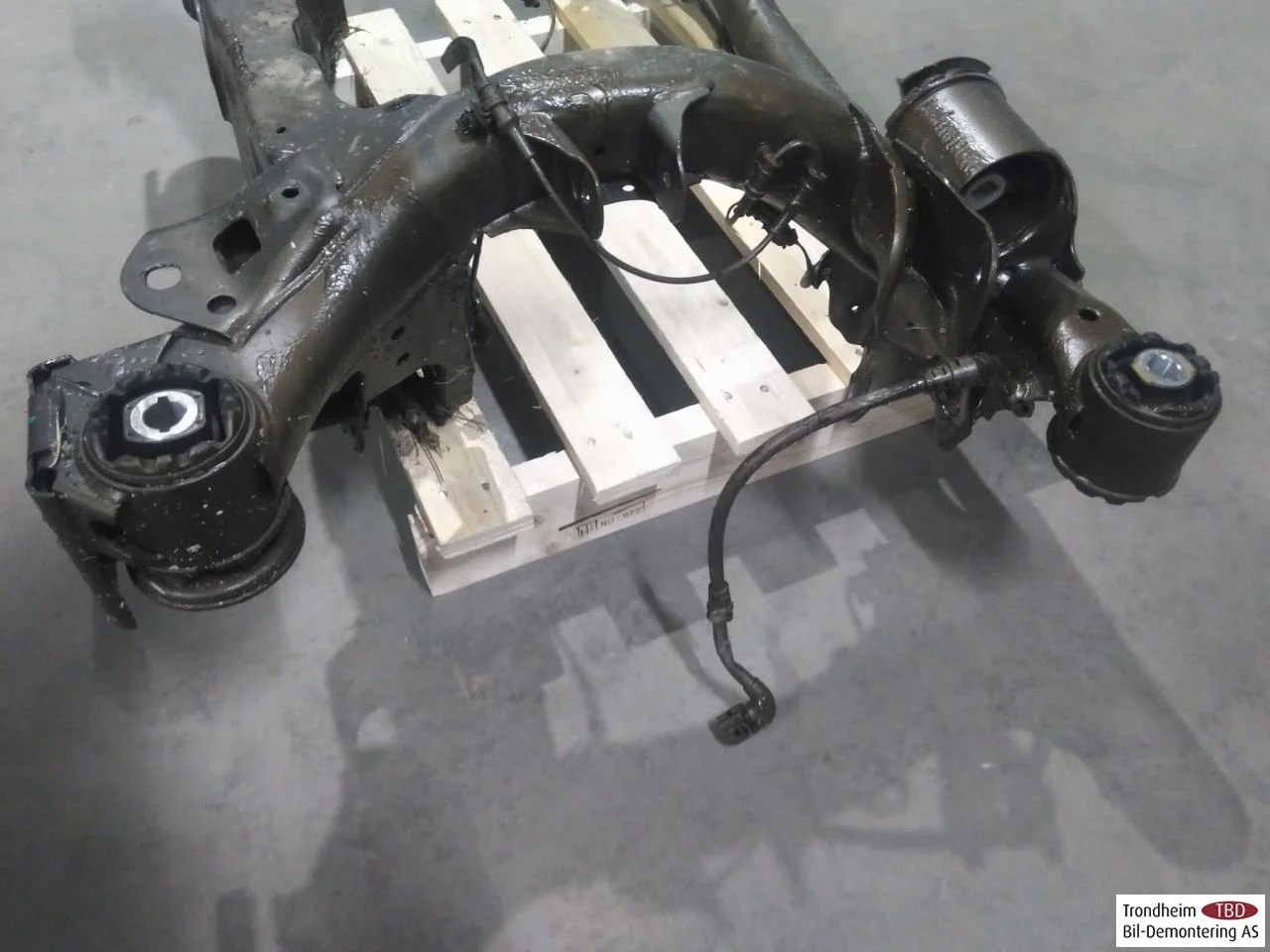 Mg MG4 EH32 2023- Traversă punte spate / cadru auxiliar vedere 3
