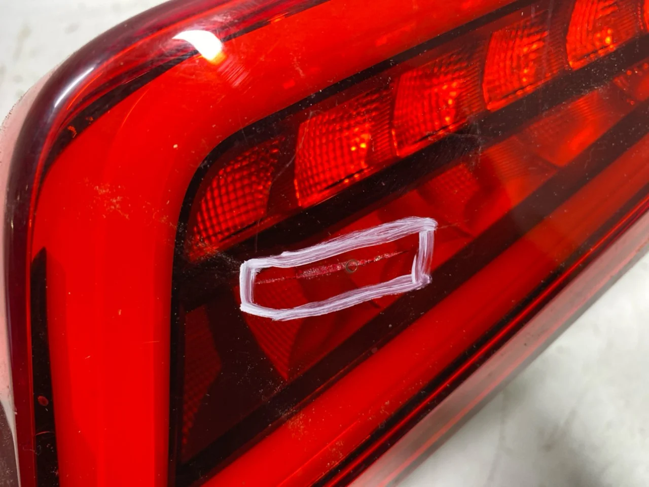 Cupra BORN 2022- Lampă spate stânga vedere 2