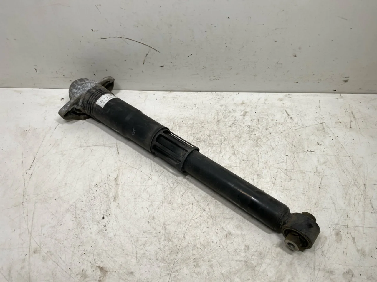 Cupra BORN 2022- Shock absorber, rear view 2