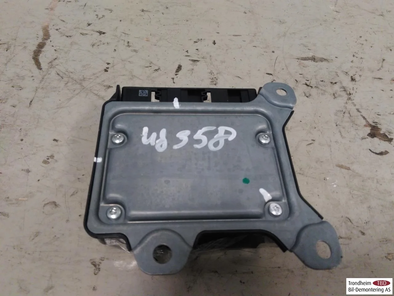 Peugeot 208/E-208 2020-> Légzsák elektronikai egység nézet 3