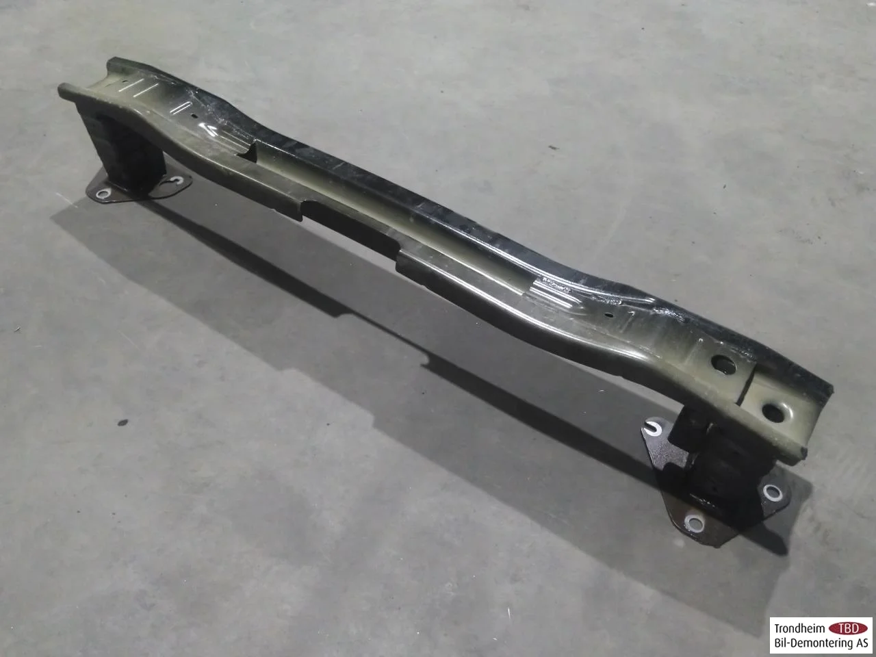 Peugeot 208/E-208 2020-> Bumper reinforcement beam, rear view 2