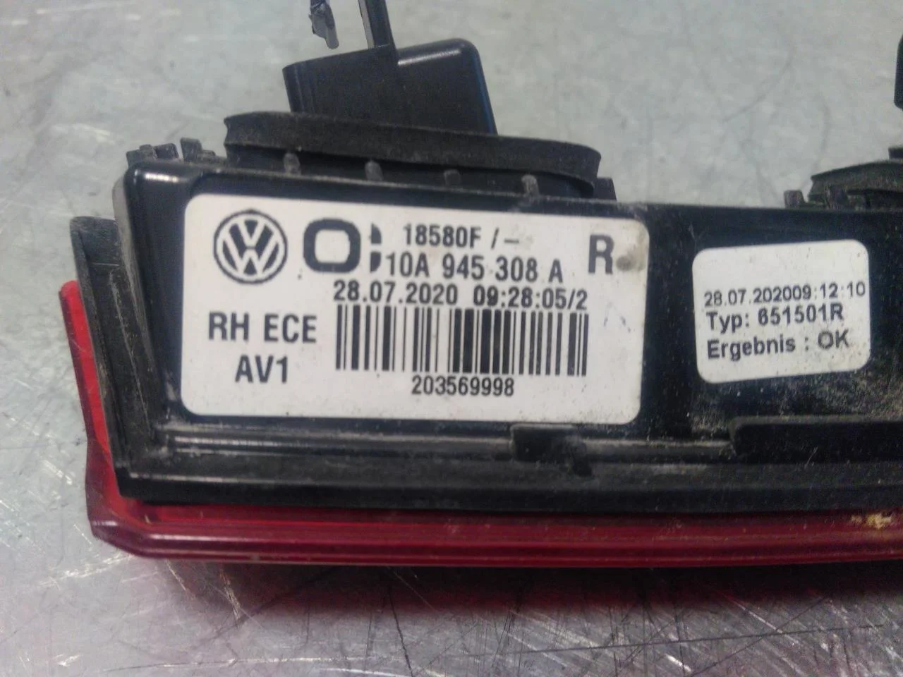 Volkswagen ID.3 2021- Hátsó lámpa, jobb, csomagtérajtón (belső) nézet 3
