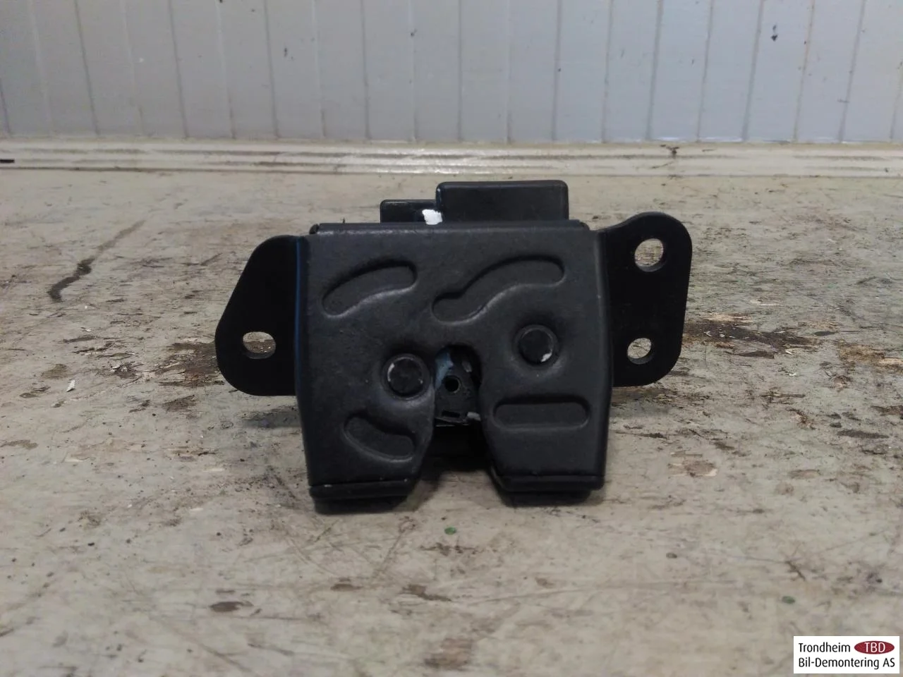 Kia SOUL 2009- Tailgate lock