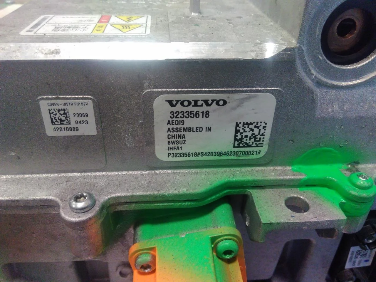 Volvo C40/RECHARGE 2021-> Invertor, 12-220V vedere 4