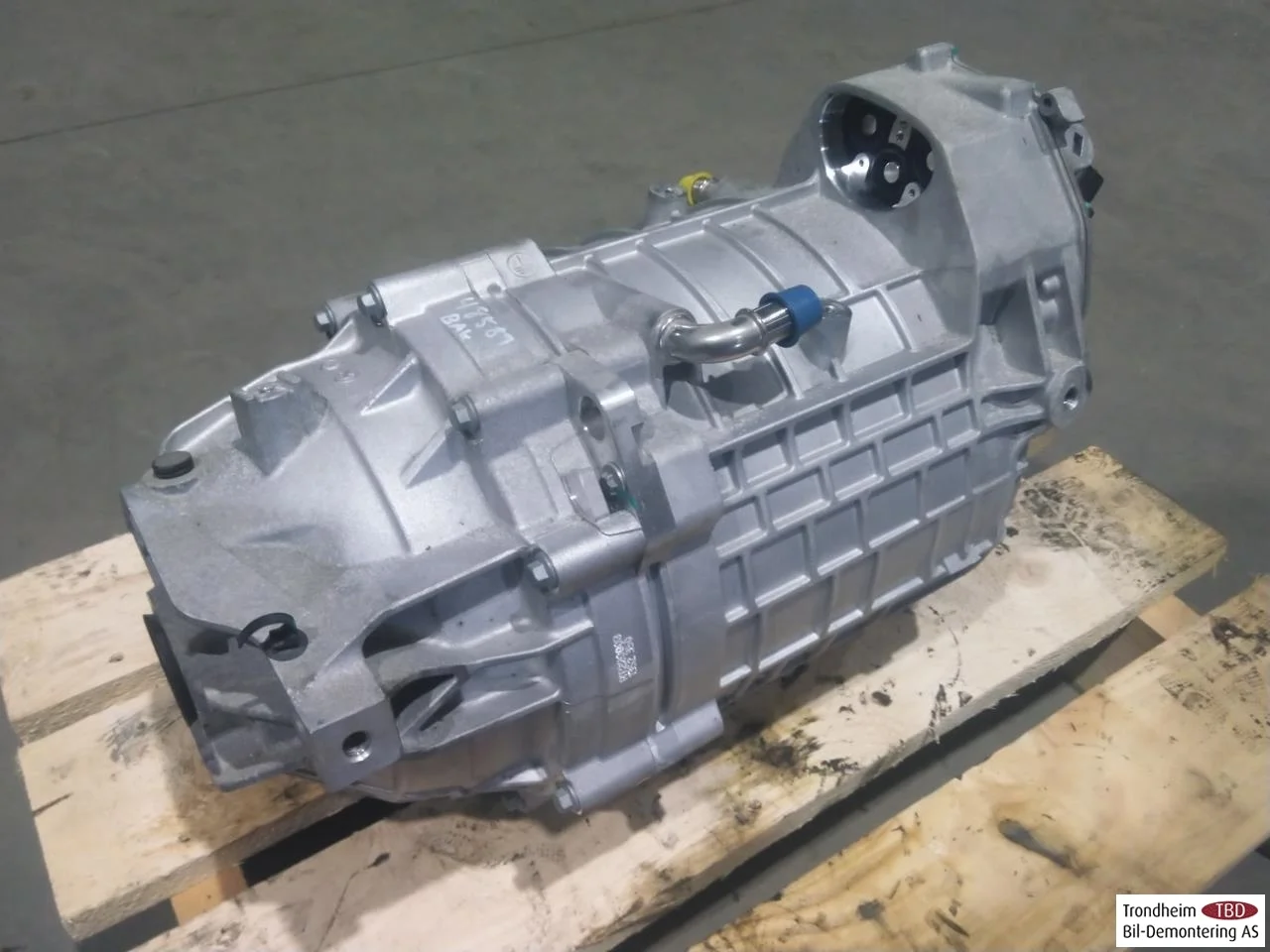 Polestar 2 2020- Rear electric motor view 2