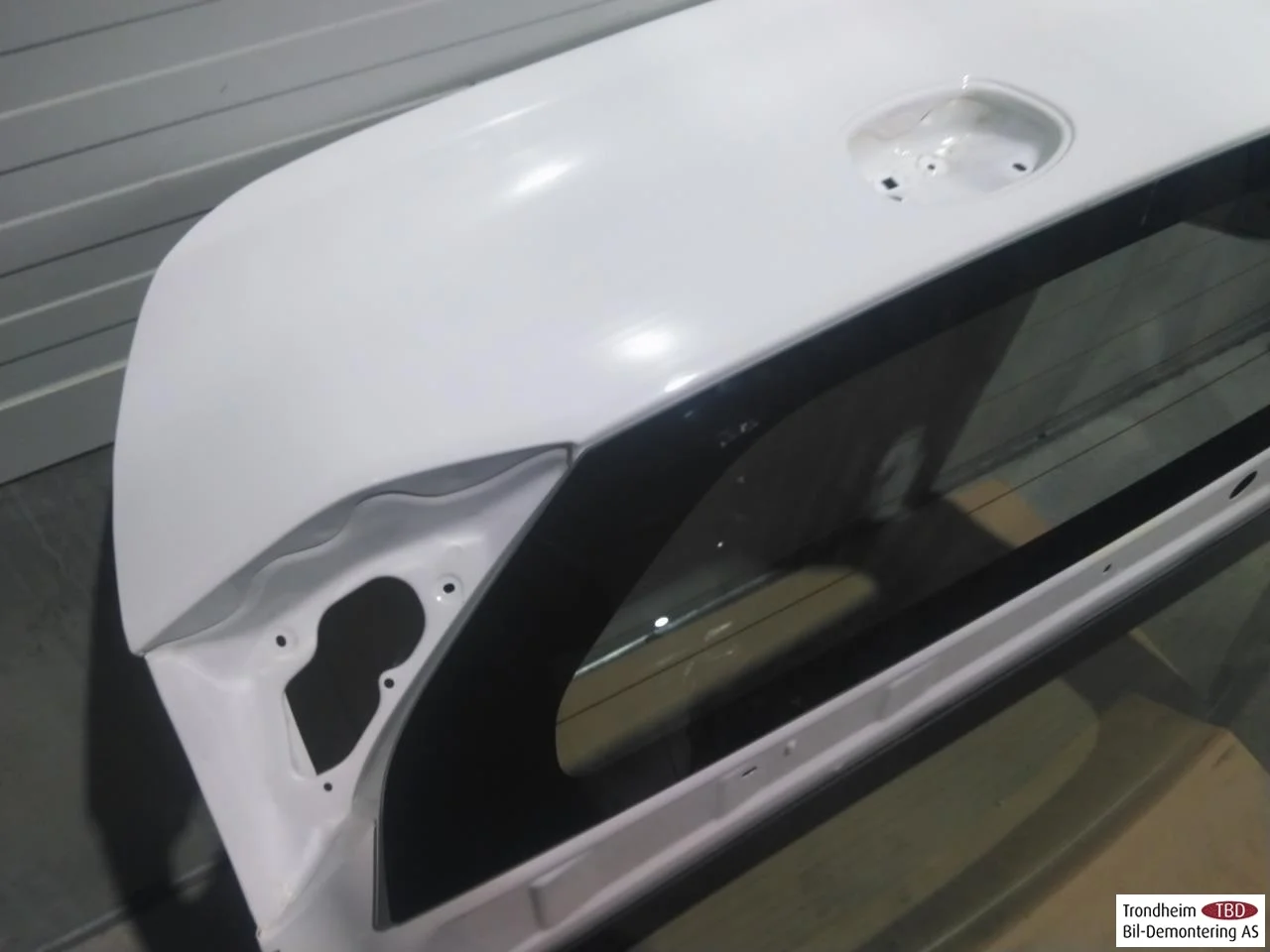 Hyundai IONIQ AE 2017-22 Csomagtérajtó, ferdehátú / kombi nézet 2