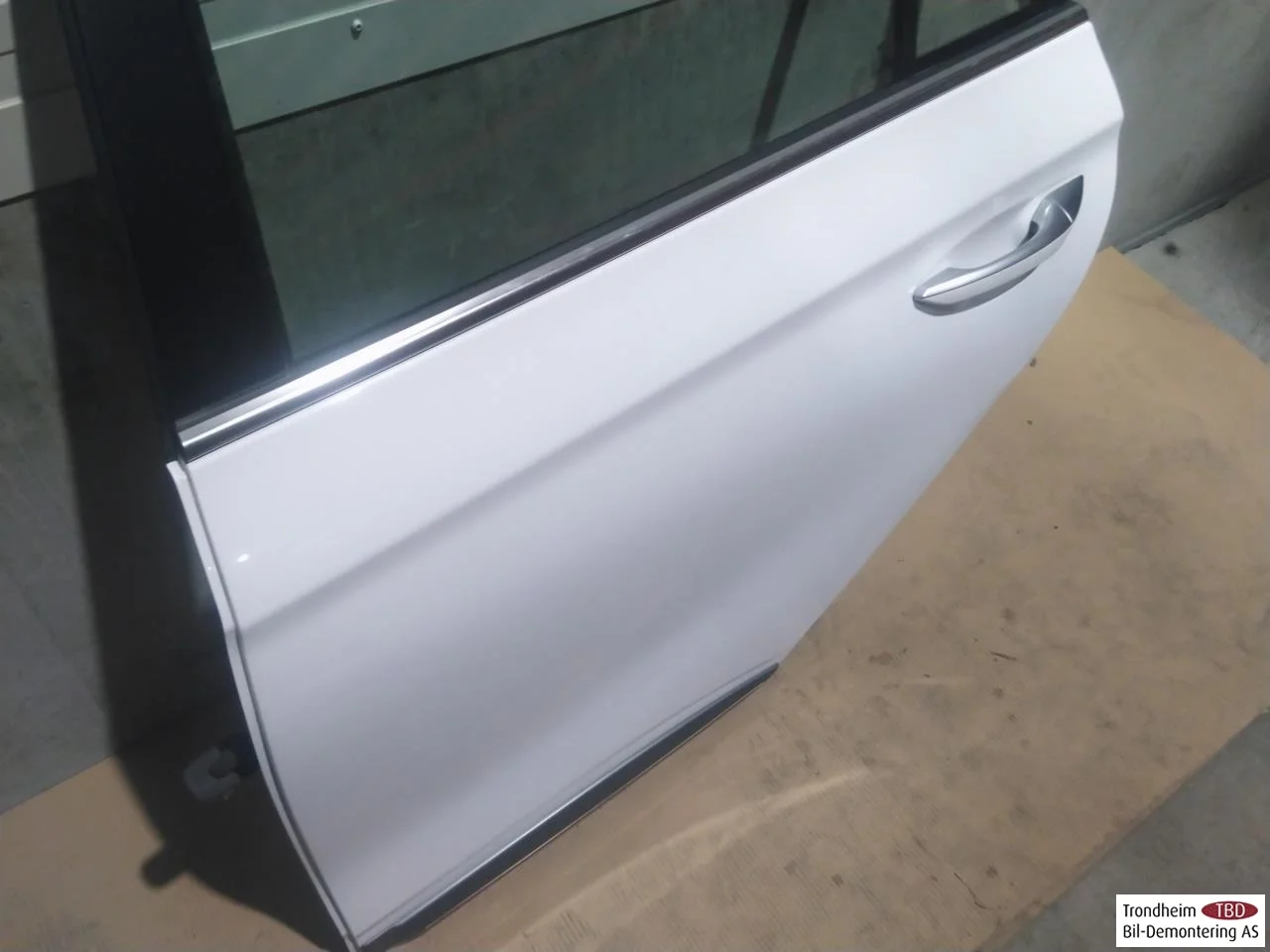 Hyundai IONIQ AE 2017-22 Ajtó, 4 ajtós, hátsó, bal nézet 2