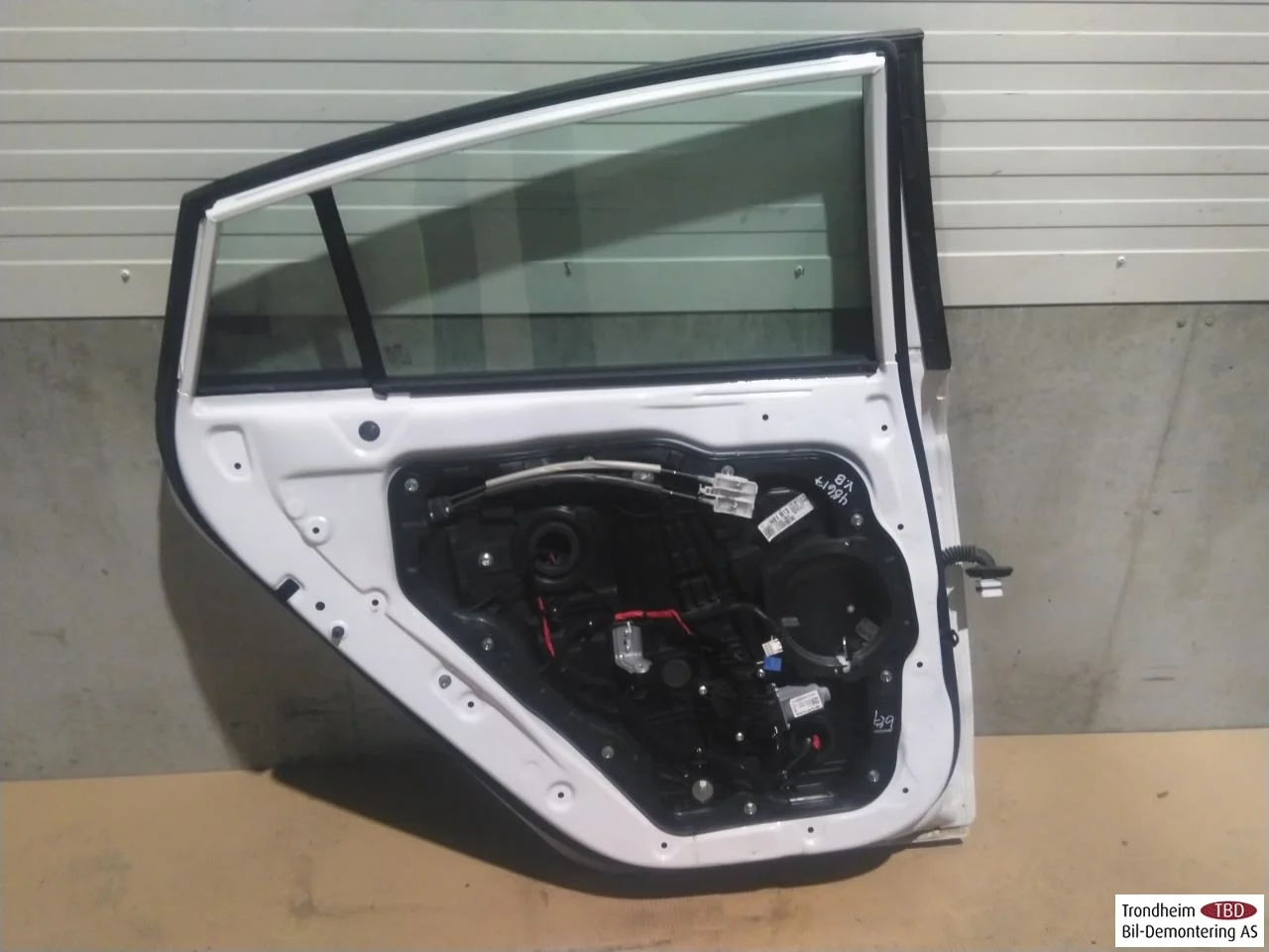 Hyundai IONIQ AE 2017-22 Ajtó, 4 ajtós, hátsó, bal nézet 3