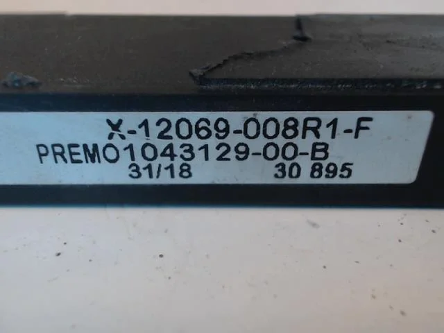 Tesla MODEL X 2016- Antenna amplifier view 2