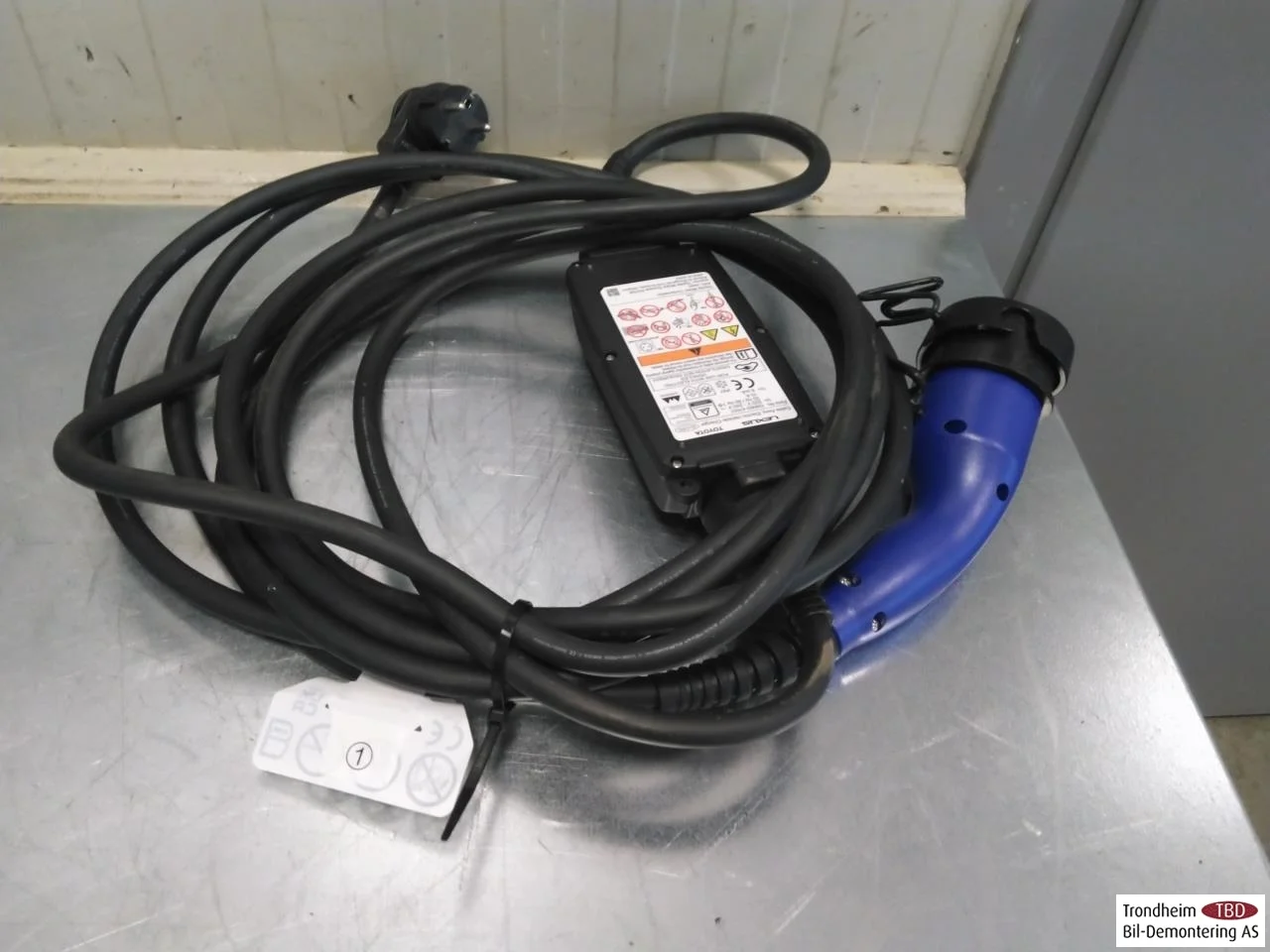 Toyota BZ4X EA10 2022- Akkumulátortöltő nézet 3