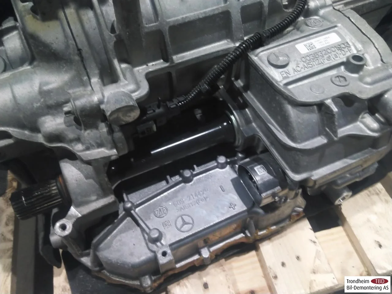 Mercedes EQA H243 2021- Rear electric motor view 4
