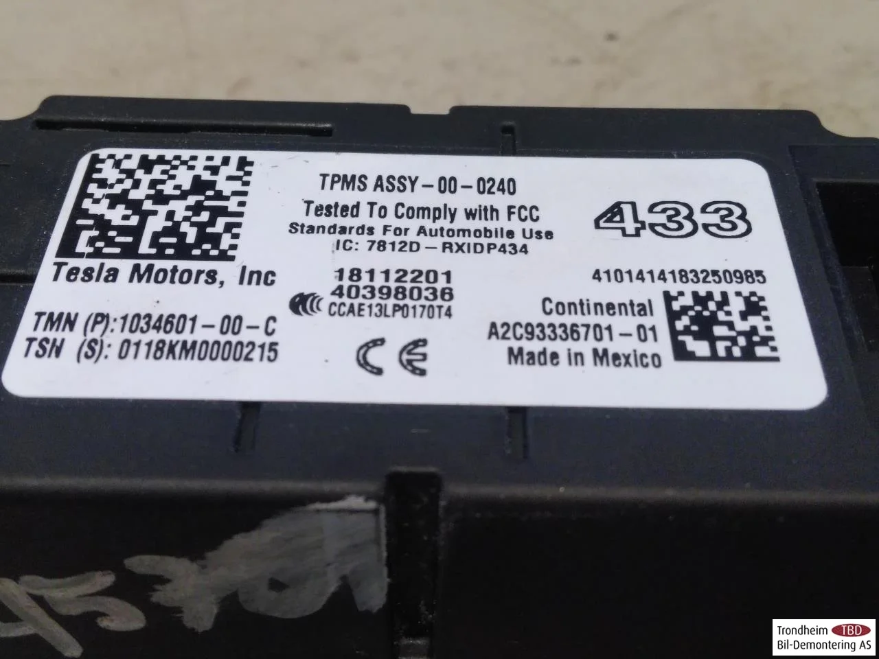Tesla MODEL X 2016- TPMS érzékelő / keréknyomás-ellenőrző nézet 3
