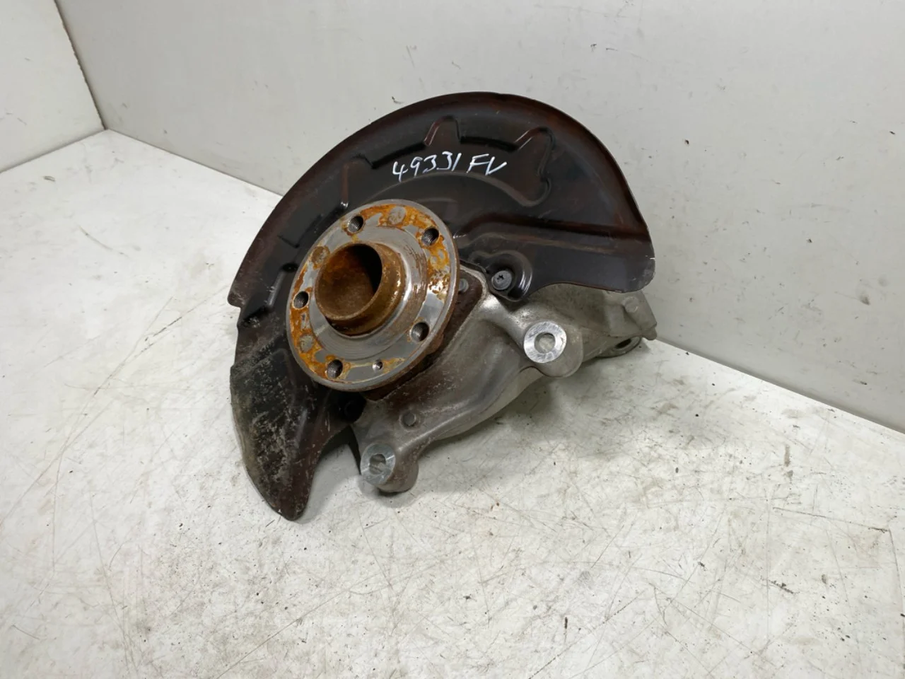 Cupra BORN 2022- Stub axle carrier, left front view 2