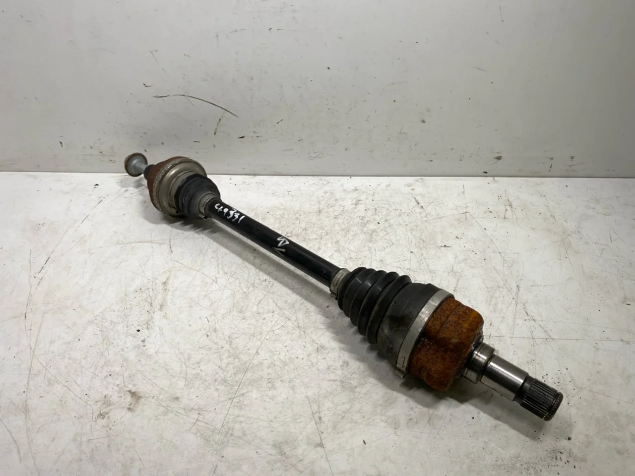 Cupra BORN 2022- Rear left driveshaft view 3