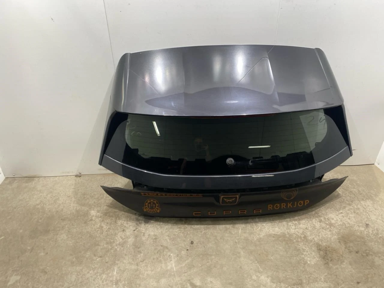 Cupra BORN 2022- Tailgate, estate
