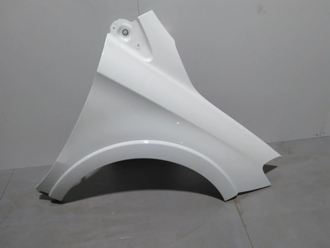 Mercedes B 180-200 W246/W242 2012-19 Sárvédő, első, jobb
