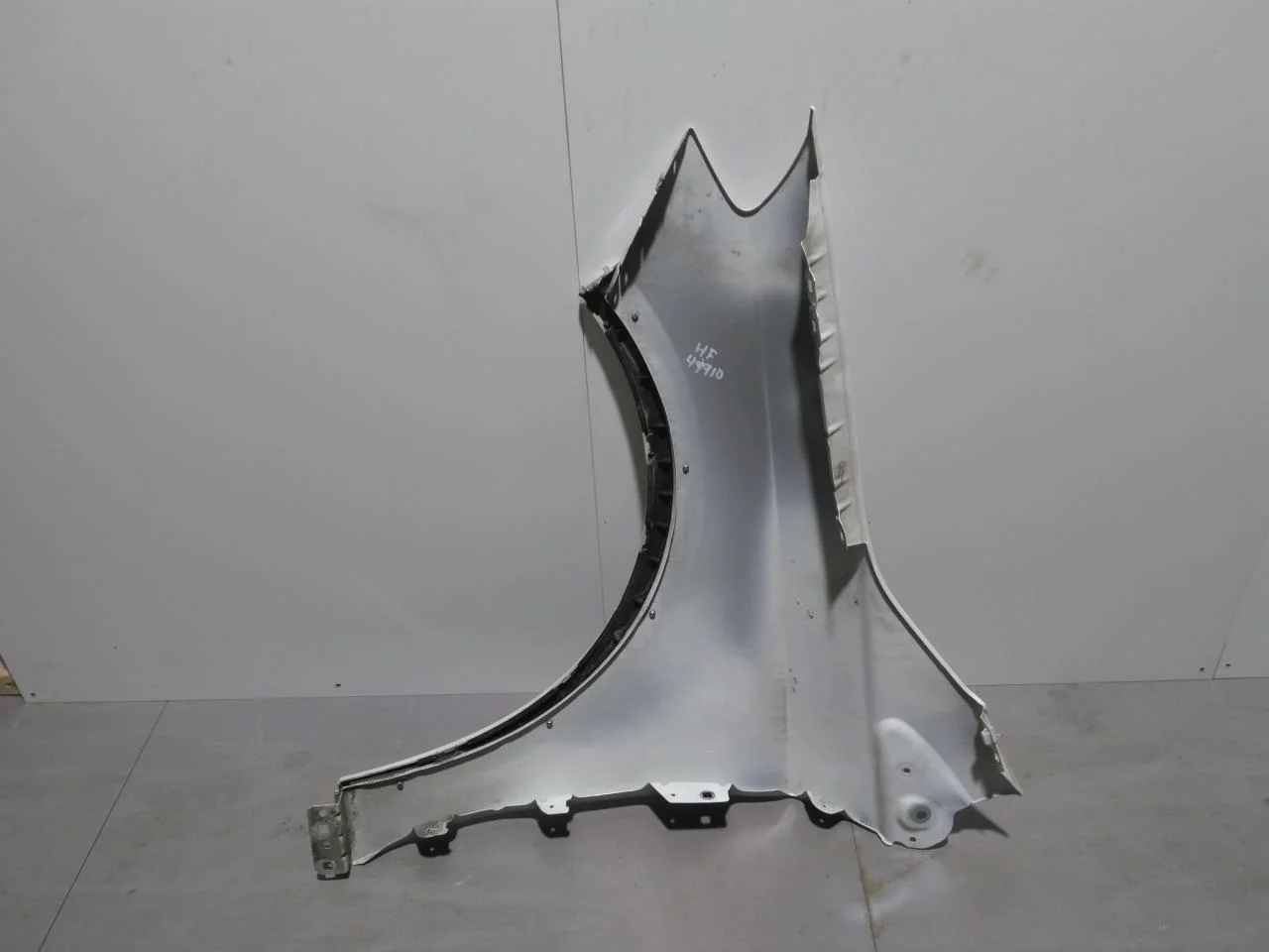 Mercedes B 180-200 W246/W242 2012-19 Sárvédő, első, jobb nézet 3