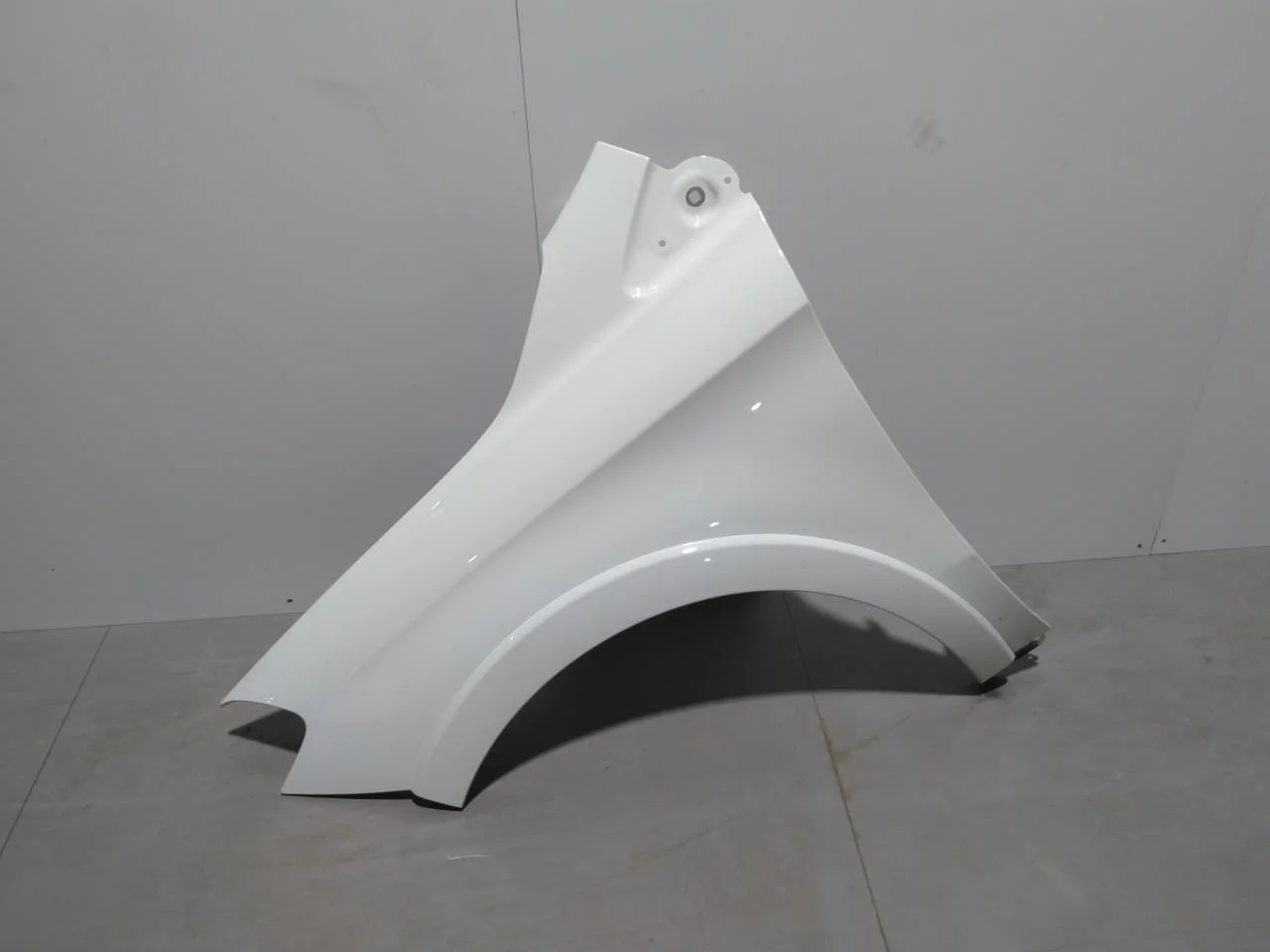 Mercedes B 180-200 W246/W242 2012-19 Sárvédő, első, bal