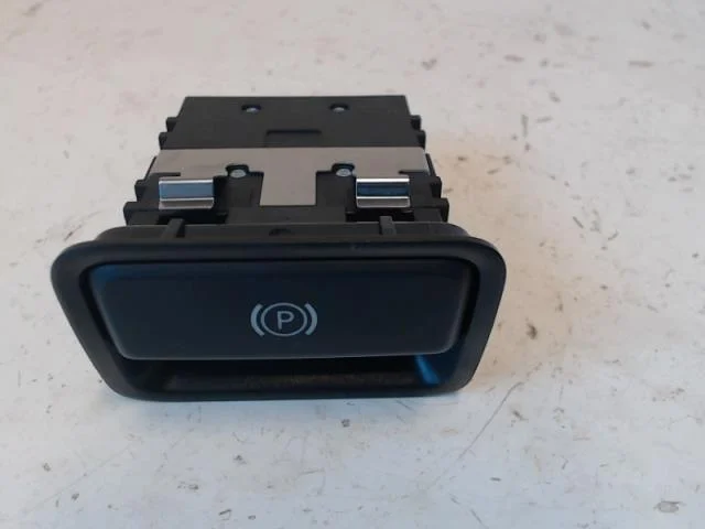 Mercedes B 180-200 W246/W242 2012-19 Rögzítőfék kapcsoló