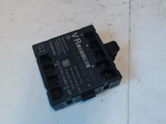 Mercedes B 180-200 W246/W242 2012-19 Vezérlőegység, ajtó