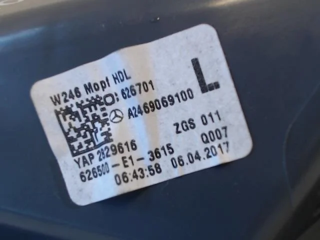 Mercedes B 180-200 W246/W242 2012-19 Hátsó lámpa, bal, csomagtérajtón (belső) nézet 4