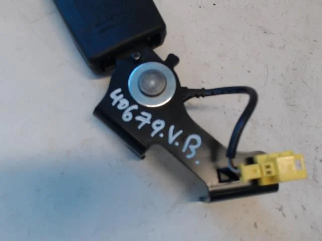 Mercedes B 180-200 W246/W242 2012-19 Biztonsági öv csat / rögzítő nézet 2