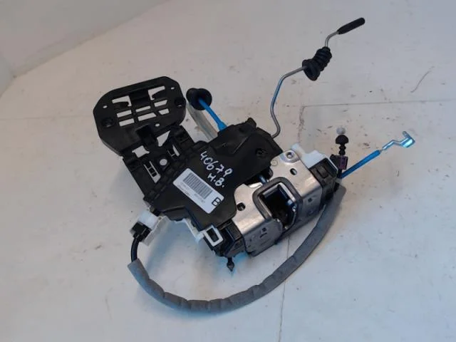 Mercedes B 180-200 W246/W242 2012-19 Door lock housing