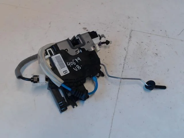 Mercedes B 180-200 W246/W242 2012-19 Door lock housing