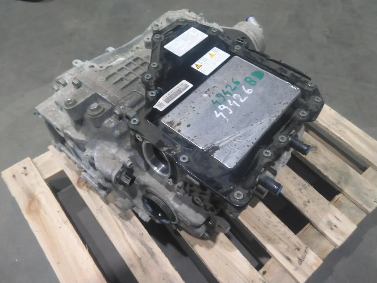 Toyota BZ4X EA10 2022- Rear electric motor view 2
