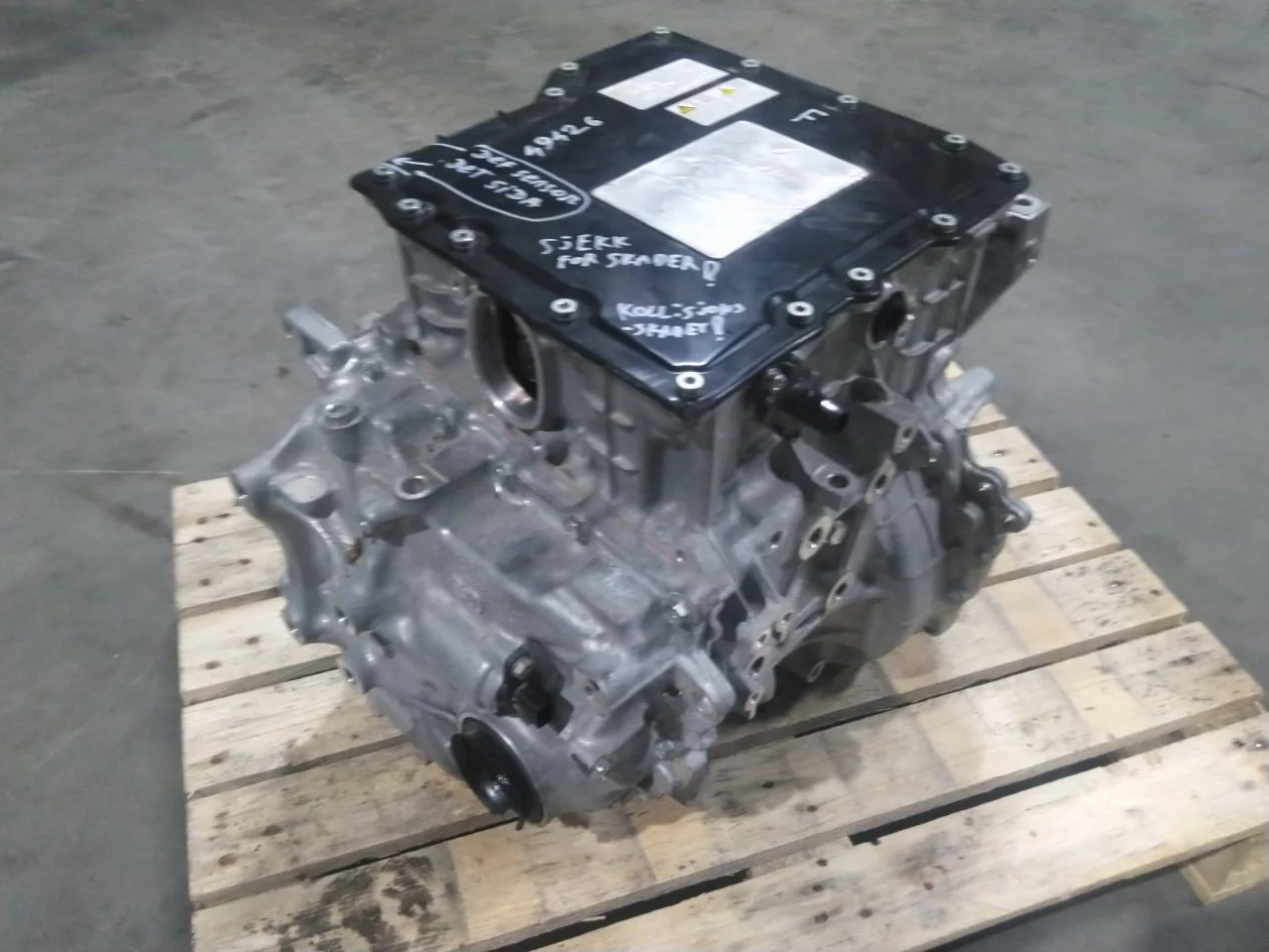 Toyota BZ4X EA10 2022- Elektromos motor, első