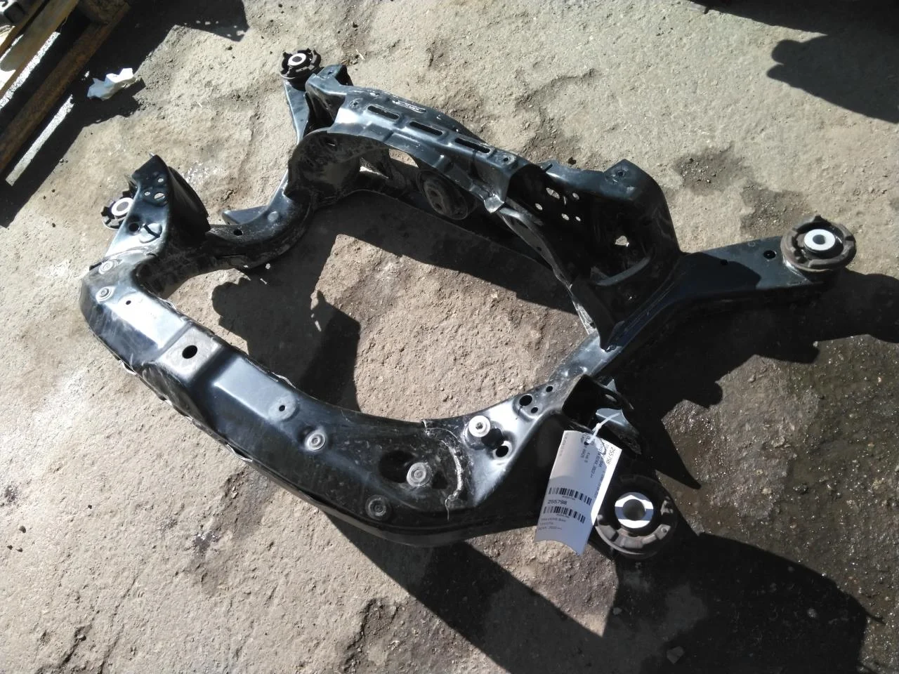 Toyota BZ4X EA10 2022- Hátsó híd kereszttartó / segédkeret nézet 3