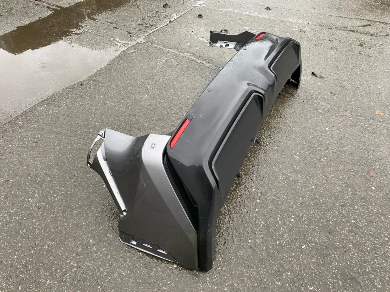 Toyota BZ4X EA10 2022- Rear bumper view 2