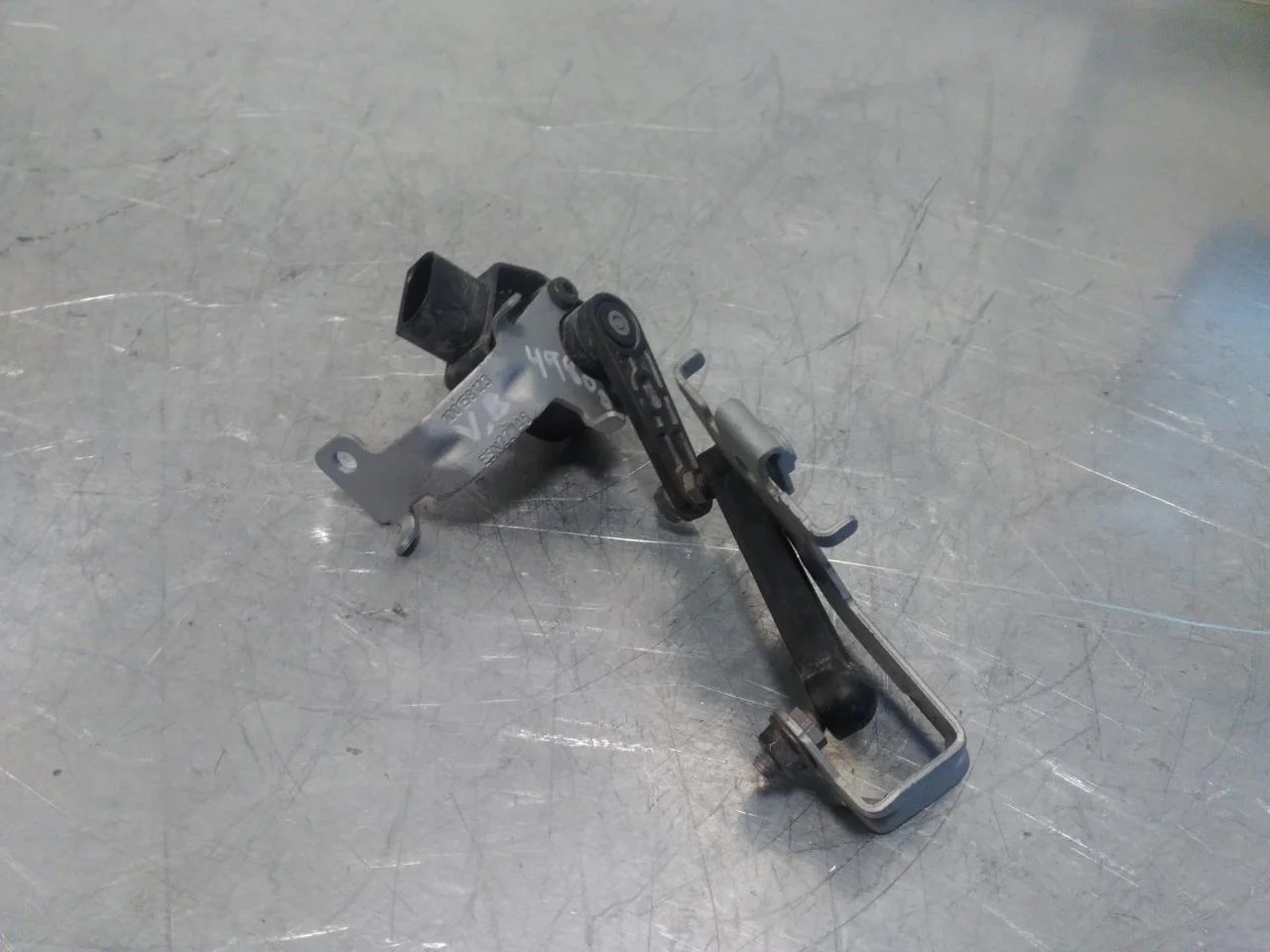 Volvo C40/RECHARGE 2021-> Level control / air suspension sensor